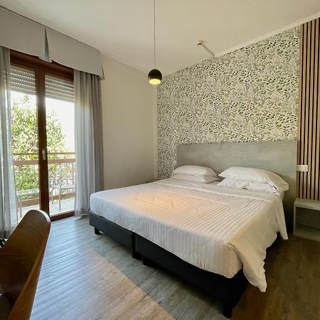 B City Hotel Μπαρντολίνο Εξωτερικό φωτογραφία