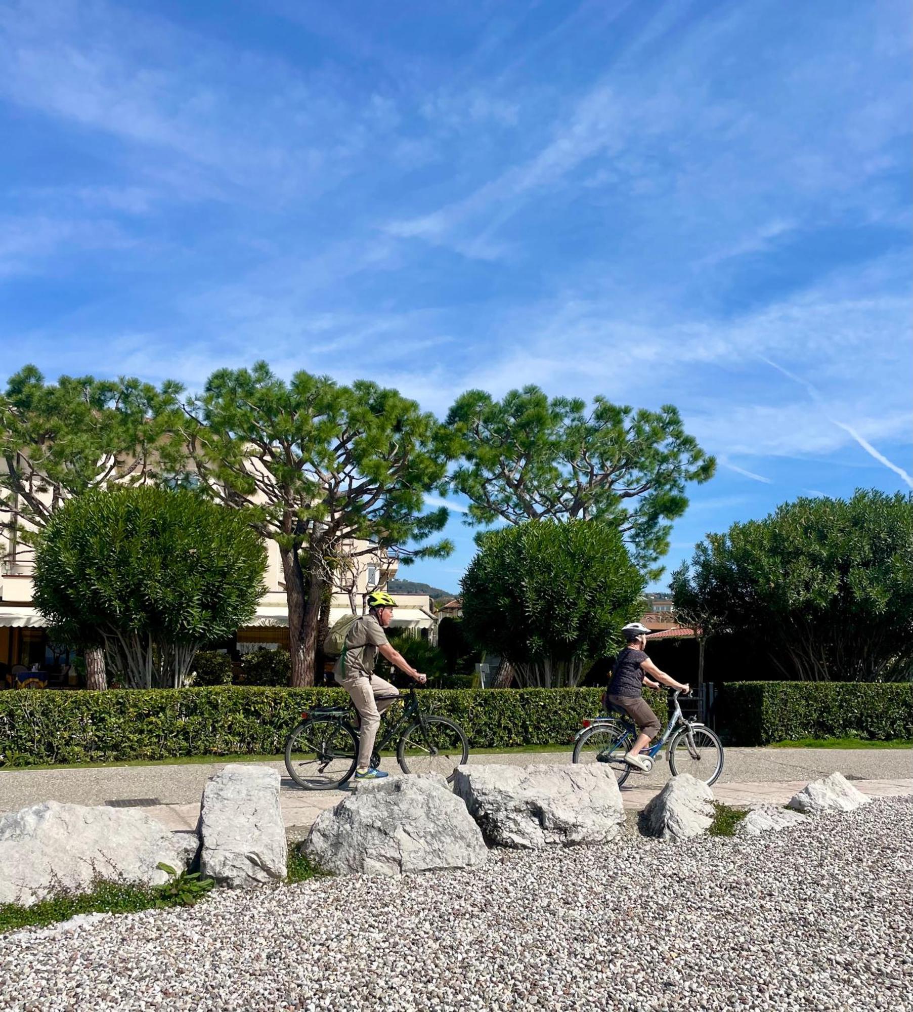 B City Hotel Μπαρντολίνο Εξωτερικό φωτογραφία