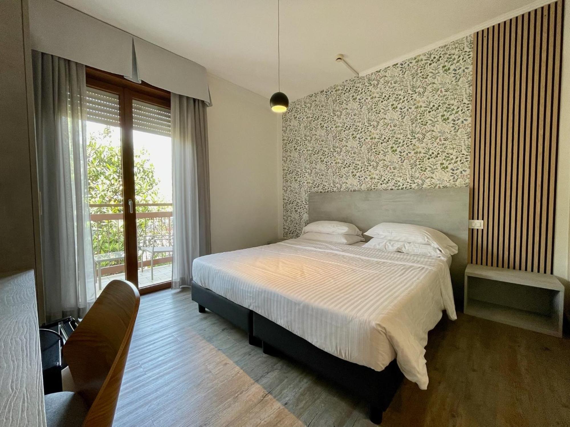 B City Hotel Μπαρντολίνο Εξωτερικό φωτογραφία