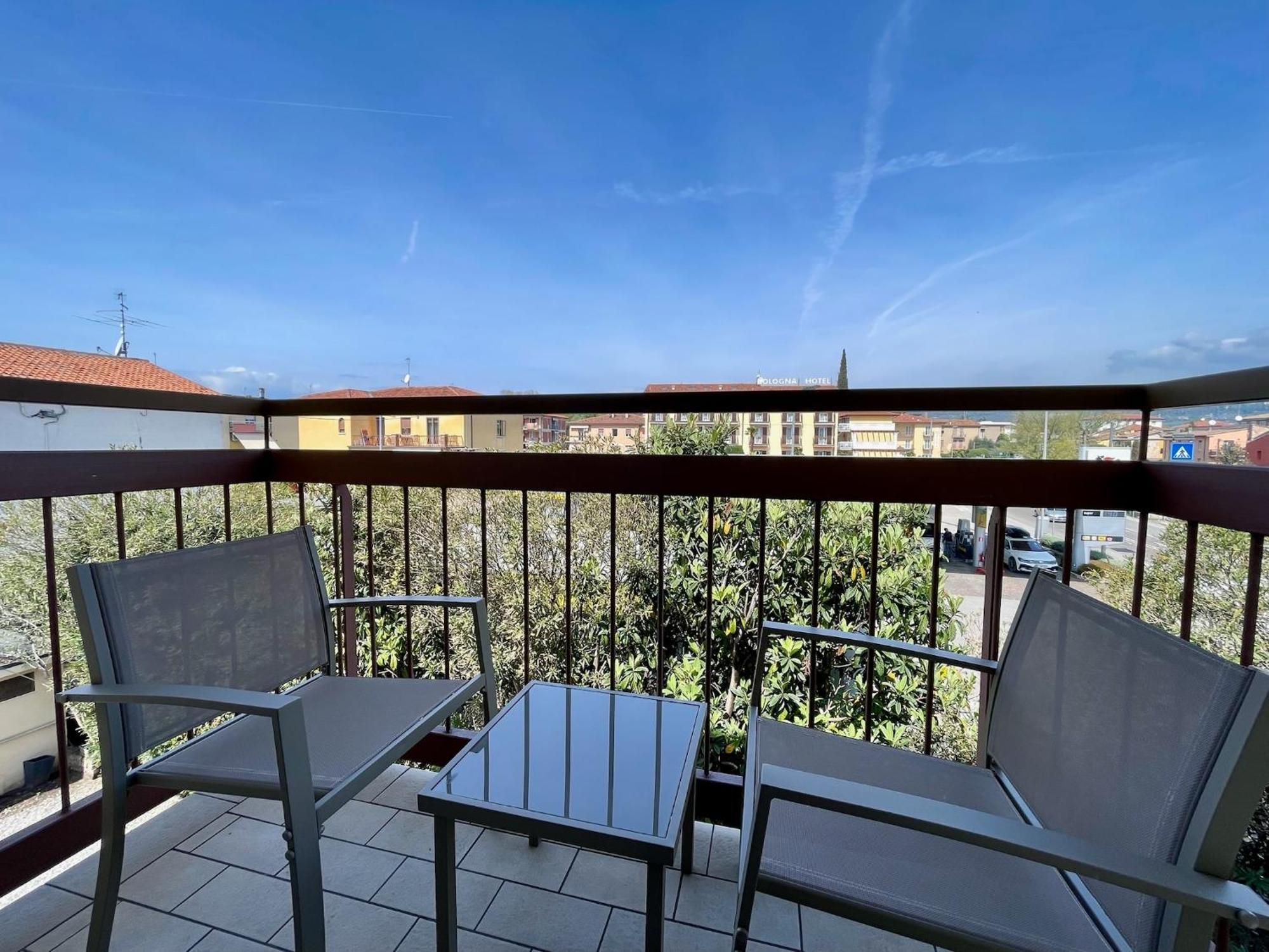 B City Hotel Μπαρντολίνο Εξωτερικό φωτογραφία
