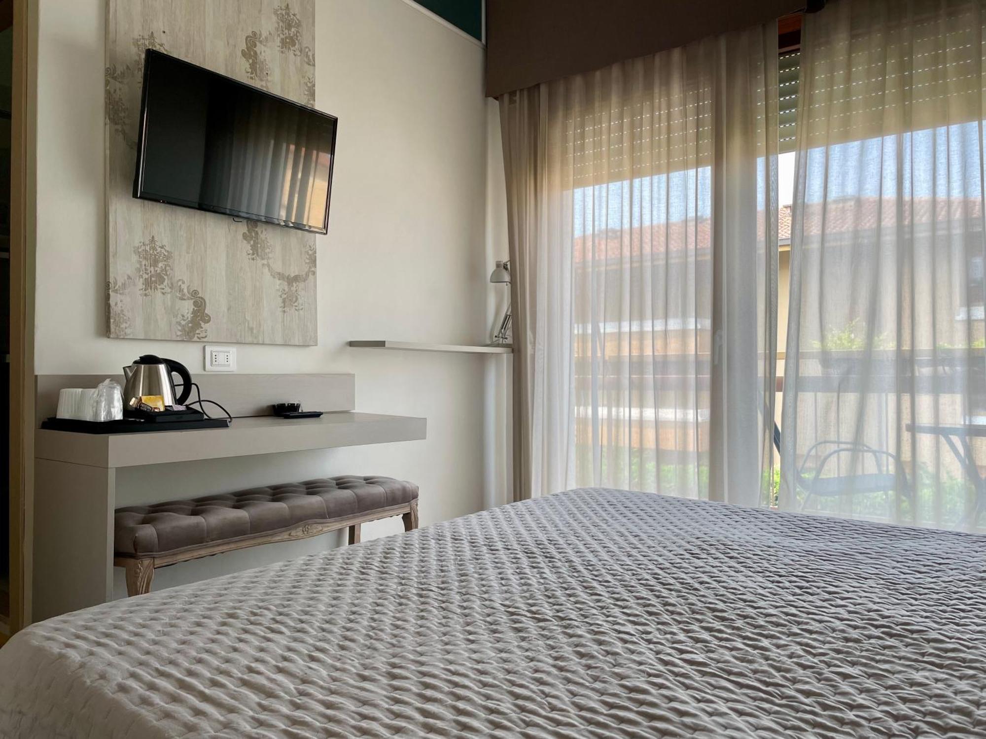 B City Hotel Μπαρντολίνο Εξωτερικό φωτογραφία