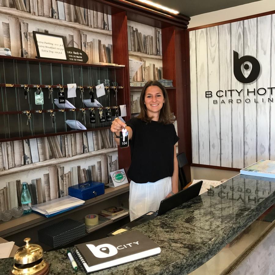 B City Hotel Μπαρντολίνο Εξωτερικό φωτογραφία