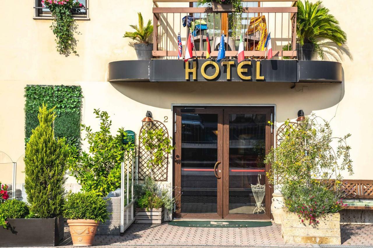 B City Hotel Μπαρντολίνο Εξωτερικό φωτογραφία
